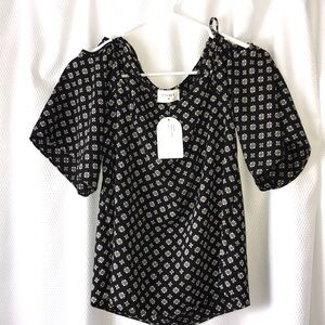 NWT Everly top